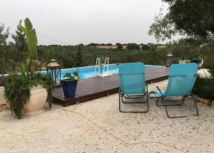 16 Trulli e Giardini