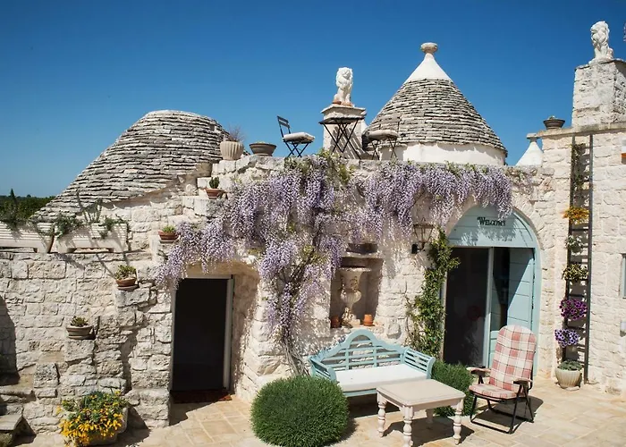 16 Trulli e Giardini